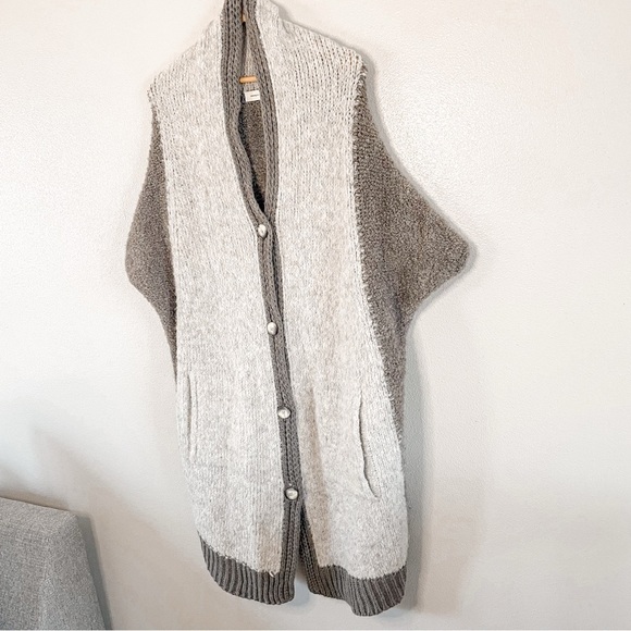 Anthropologie Sleeping on Snow, Wool Blend, Two-Tone Slouchy Sweater Vest - Picture 5 of 15
